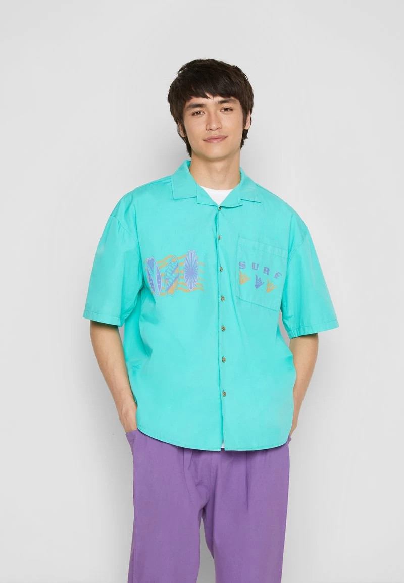 Quiksilver STRANGER THINGS THE MIKE TOURIST SHIRT - Hemd - Pool Green 3 Quiksilver STRANGER THINGS THE MIKE TOURIST SHIRT - Hemd - Pool Green