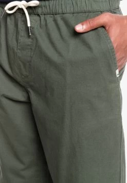 Quiksilver TAXER BEACH CRUISER - Stoffhose - Thyme -Quiksilver fce7857cb824486082687e941853a674